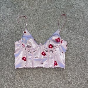 White fox boutique crop top